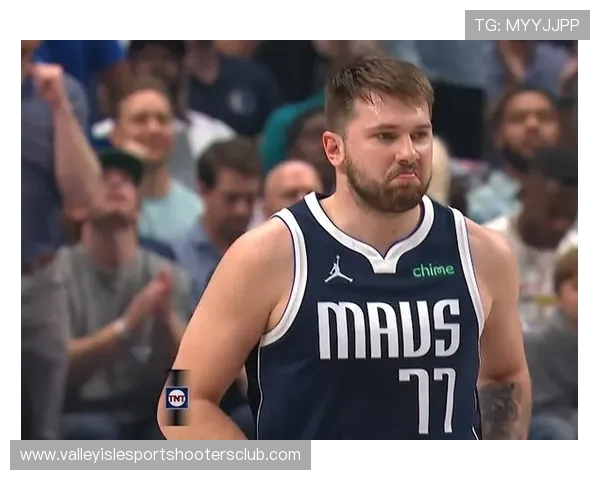 原创东契奇获主场MVP呼声，小里成队史首人，老詹纪录续上化身交际花